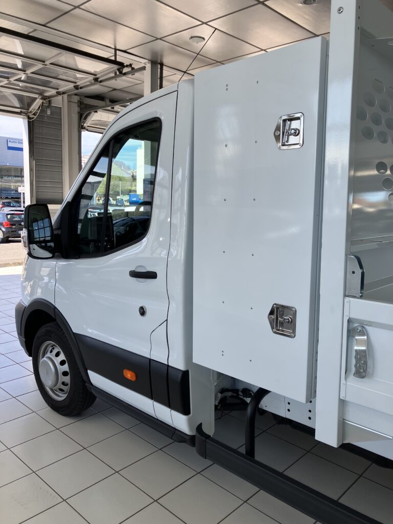 Leasing utilitaire professionnel Ford Transit benne auto entrepreneurs et sociétés sans bilan