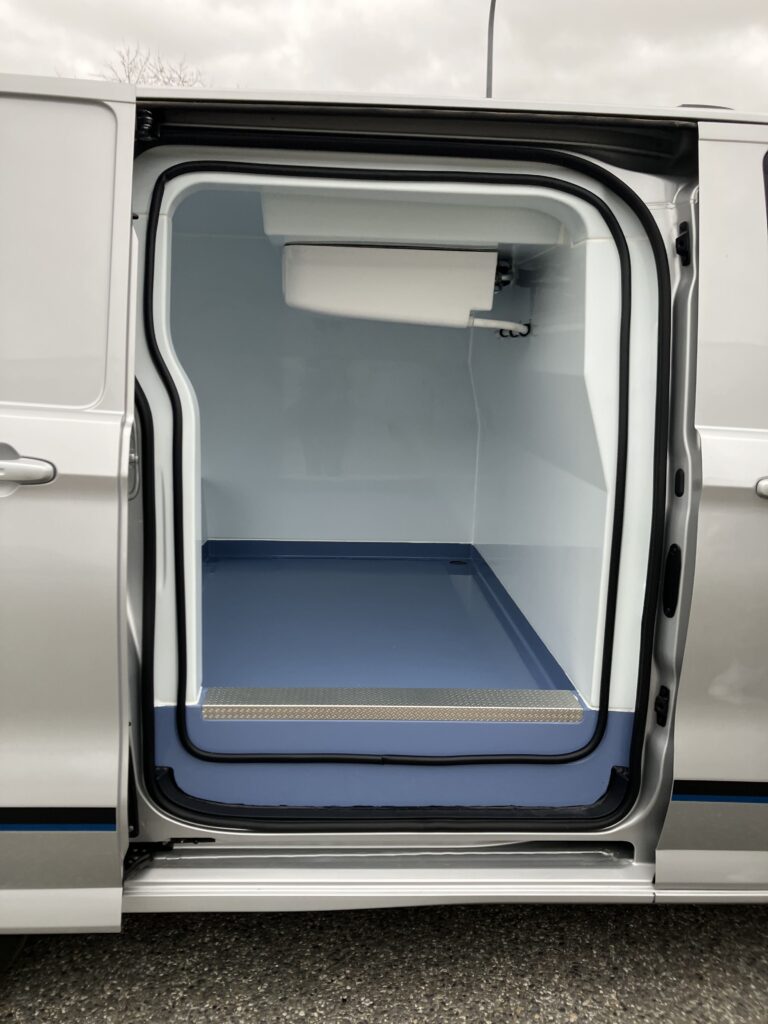 Leasing professionnel véhicule utilitaire FORD CUSTOM, tourisme, société. Accessible autoentrepreneur, société sans bilan jeune entreprise, avec FIMALOC