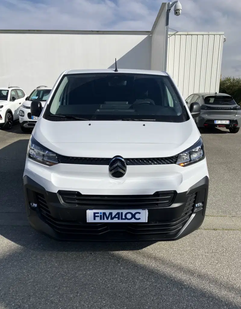 Fourgon Citroën Jumpy en leasing professionnel – utilitaire neuf accessible autoentrepreneur, société sans bilan jeune entreprise, avec FIMALOC TOULOUSE OCCITANIE - face